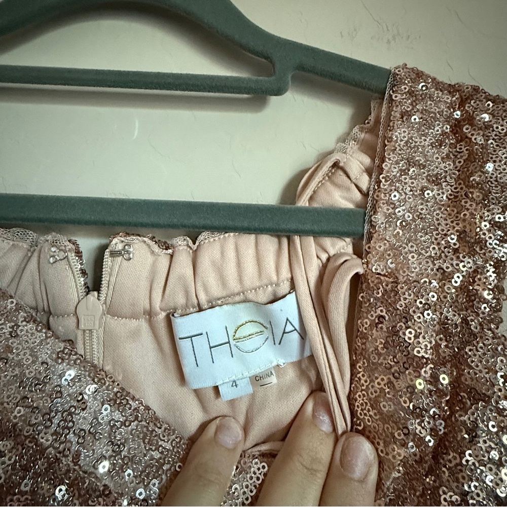 Theia Rose Gold Gemma Sleeveless Cut Sequin Embellishment Maxi Gown Size 4 - Picture 7 of 10